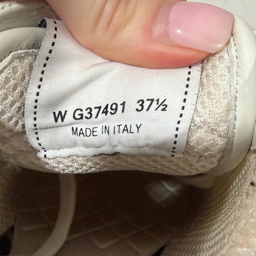 CHANEL Women's Cream and Black Sneakers Size 37.5 - Picture 6 of 7